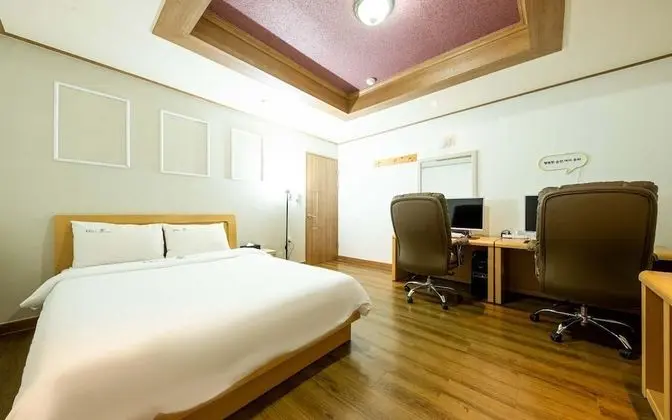 Oda (Gaming Room (PUBG 2PC Netflix))