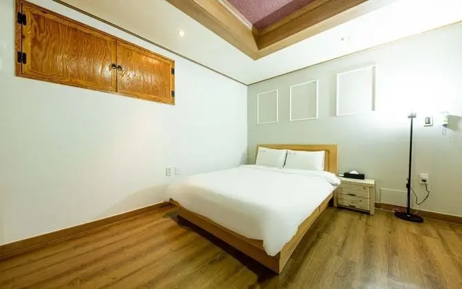 Oda (Gaming Room (PUBG 2PC Netflix))