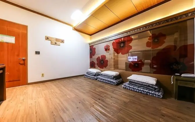 Oda (Ondol (32 inch no hard PC))