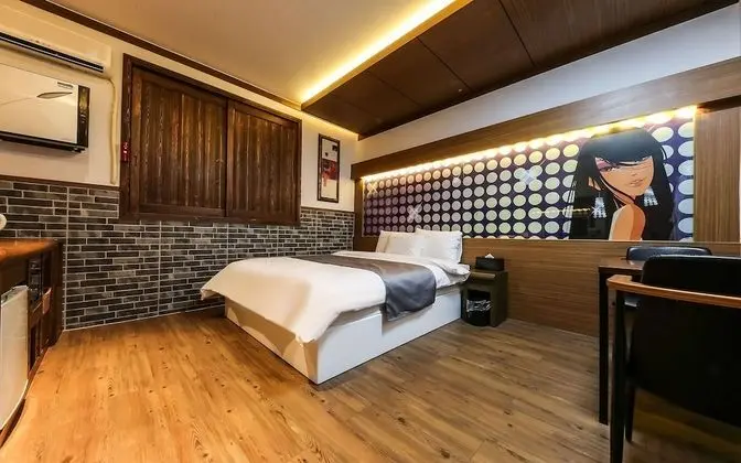 Oda (Standard Room (32 Inch Hard PC))