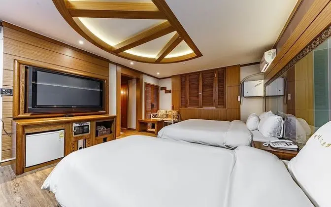 Oda (VIP (32-inch no-hard PC styler availa)