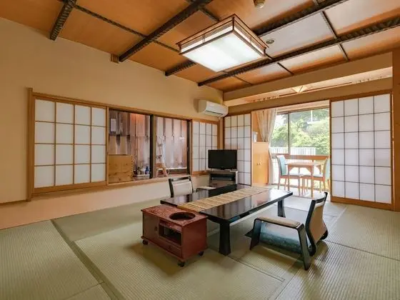 Traditional Oda (Japanesestyle,LargeSemiOpen-air bath)