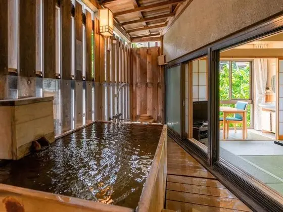 Traditional Oda (Japanesestyle,LargeSemiOpen-air bath)