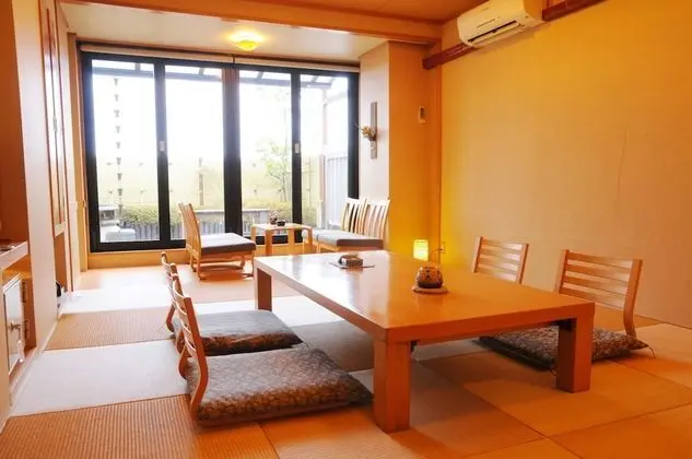 Traditional Oda (Japanese Style, Up to 6 People)
