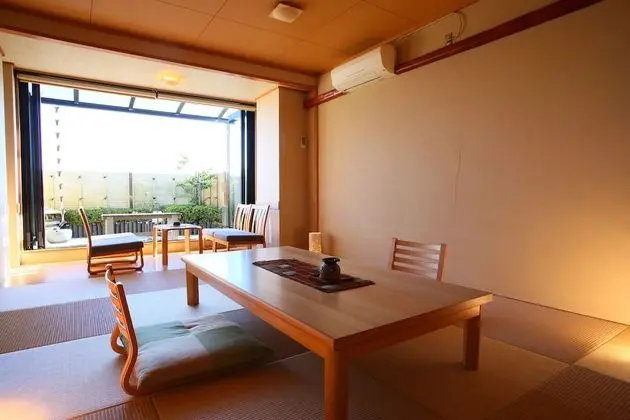 Traditional Oda (Japanese Style, Up to 6 People)