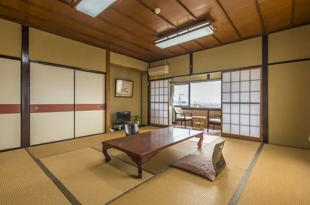 Traditional Oda, Ortak Banyo (Japanese Style with Private Toilet)