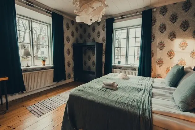 Family Tek Büyük veya İki Ayrı Yataklı Oda