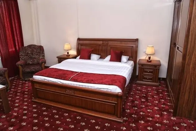 Luxury Tek Büyük Yataklı Oda