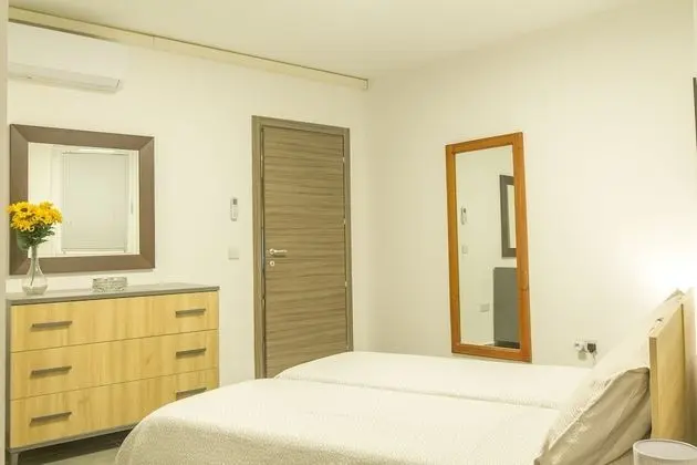 Family Apart Daire, Birden Çok Yatak, 2 Banyolu (Gzira Central Bright & Modern 2 bdr)