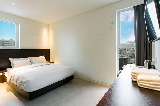 Premium Tek Büyük Yataklı Oda