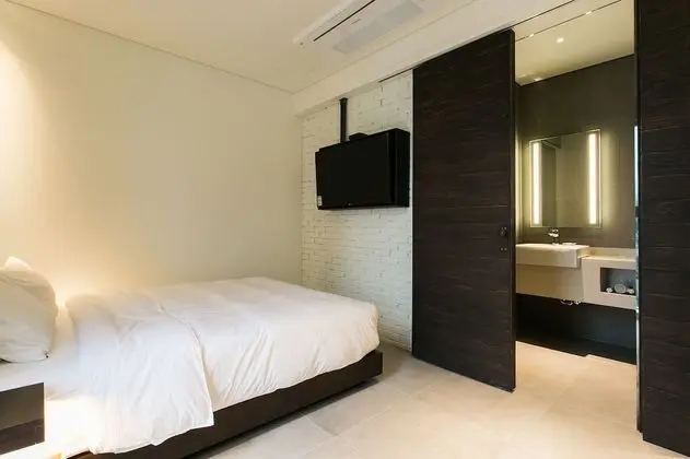 Premium Tek Büyük Yataklı Oda