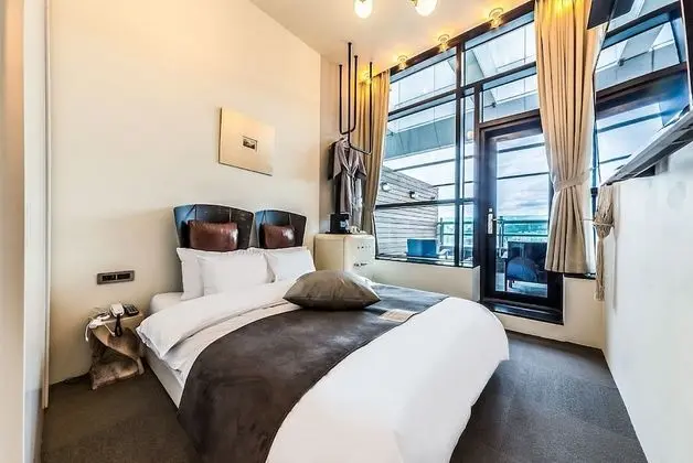 2nd Avenue - Rooftop Terrace