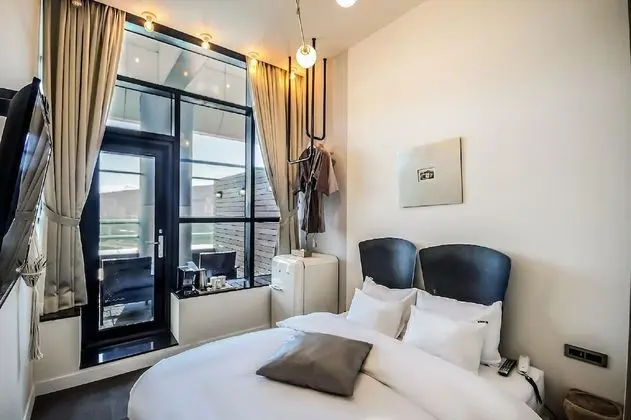 2nd Avenue - Rooftop Terrace