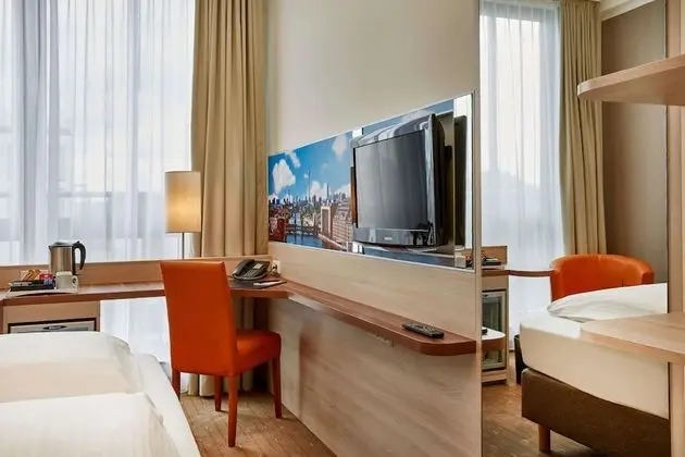 Comfort Tek Büyük veya İki Ayrı Yataklı Oda