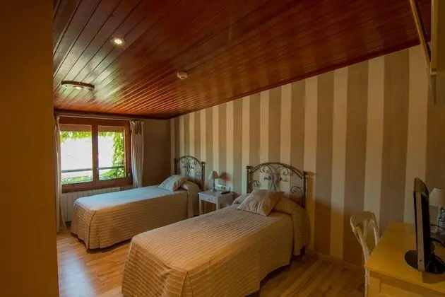 Tek Büyük veya İki Ayrı Yataklı Oda