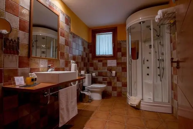 Tek Büyük veya İki Ayrı Yataklı Oda