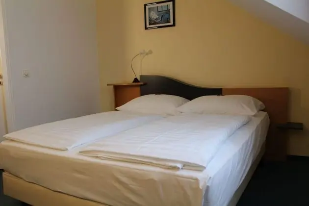 Economy Tek Büyük Yataklı Oda