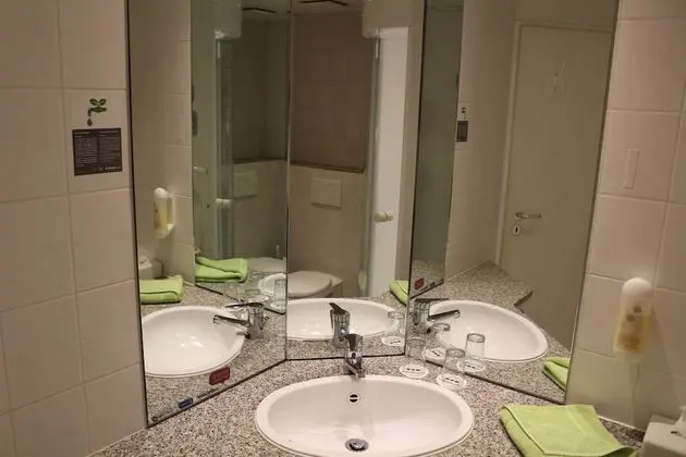 Economy Tek Büyük Yataklı Oda