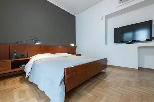 Apart Daire, 2 Yatak Odası (Grey and White, Free Parking)