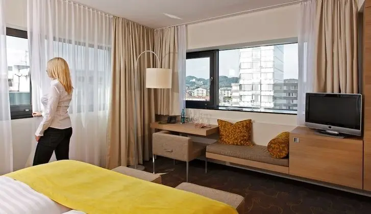 Comfort Tek Büyük veya İki Ayrı Yataklı Oda