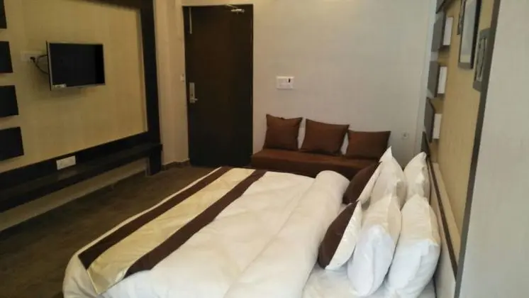 Premium Oda, 1 En Büyük (King) Boy Yatak