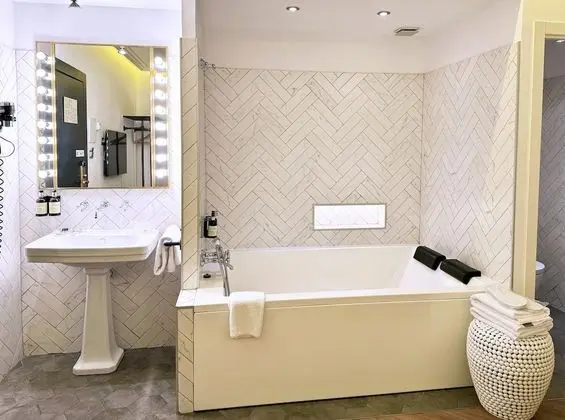 Deluxe Süit, Sıcak Su Havuzu