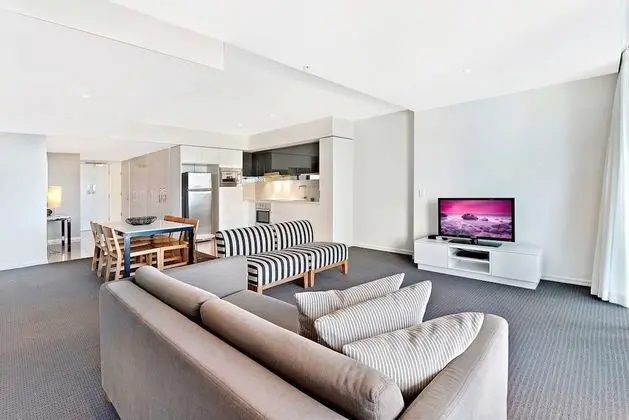 Elite Apart Daire, 2 Yatak Odası, Mutfak, Havuz Manzaralı