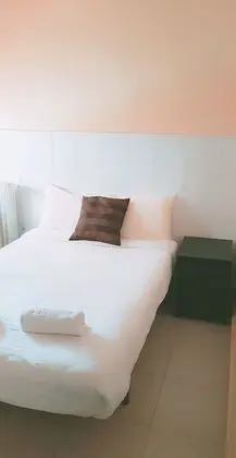 Tek Büyük Yataklı Oda, Ortak Banyo
