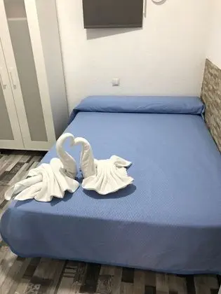 Tek Büyük Yataklı Oda, Ortak Banyo
