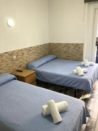 Üç Kişilik Oda, Ortak Banyo