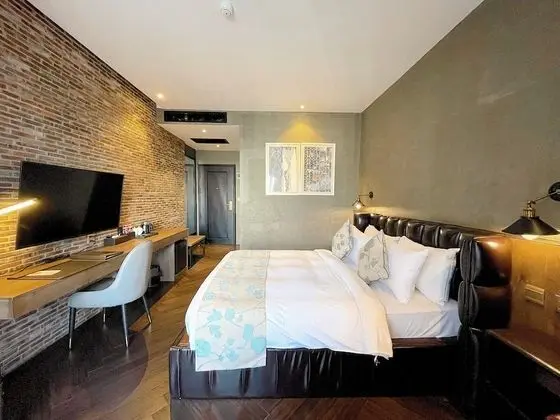 Deluxe Tek Büyük Yataklı Oda