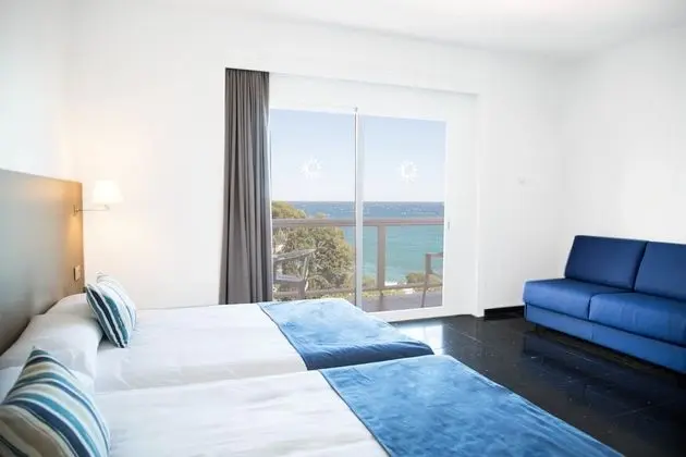 Superior Dört Kişilik Oda, Deniz Manzaralı (3 adults and 1 child)