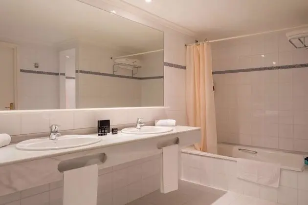 Superior Dört Kişilik Oda, Deniz Manzaralı (3 adults and 1 child)