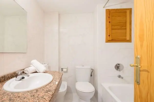 Dört Kişilik Oda (2 Adults + 2 Children)