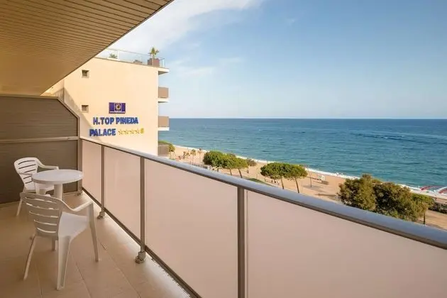 Üç Kişilik Oda, Deniz Manzaralı (2 adults + 1 child)