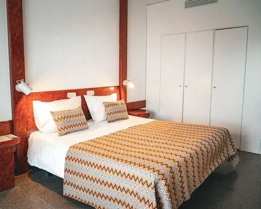 Üç Kişilik Oda, Havuz Manzaralı (3 Adults)