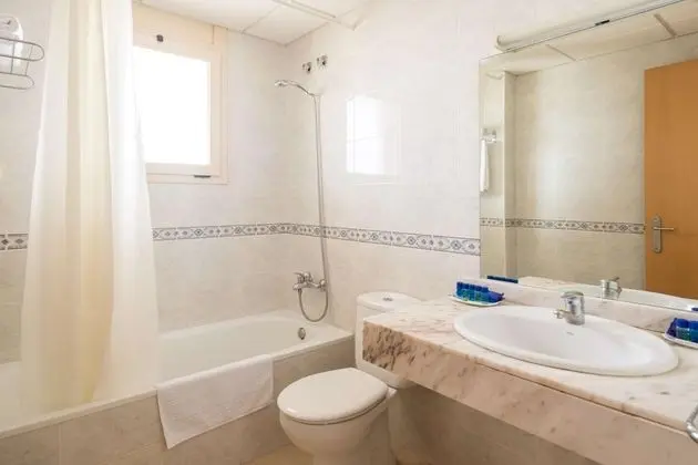 Dört Kişilik Oda (2 adults + 2 children)