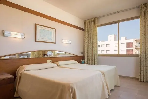 Dört Kişilik Oda (3 adults +1 child)