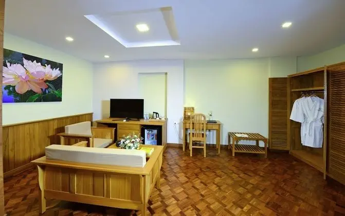 Süit, Küvet (Valley + 40" TV)