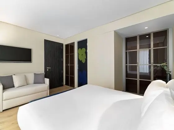 Superior Atrium (1pax)