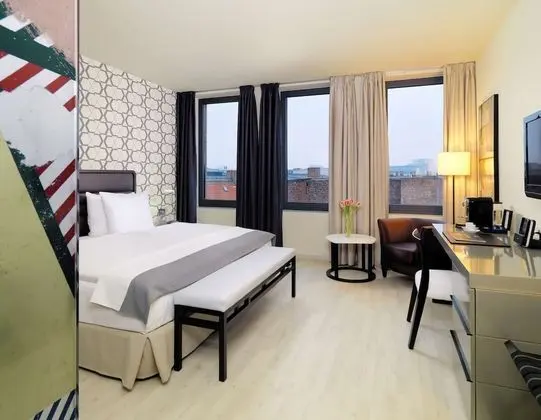 Deluxe Tek Büyük veya İki Ayrı Yataklı Oda
