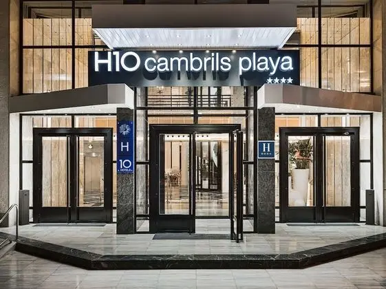 Tek Büyük Yataklı Oda, Havuz Manzaralı (2 adults and 1 child)