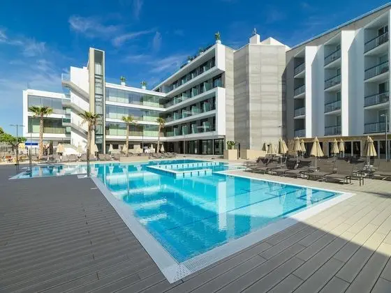 Superior Tek Büyük Yataklı Oda, Havuz Manzaralı (or side sea view)