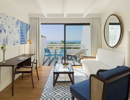 Junior Oda, Deniz Manzaralı (2 Adults + 1 Child)