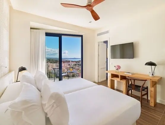 Classic Mare Top View (2 adults)