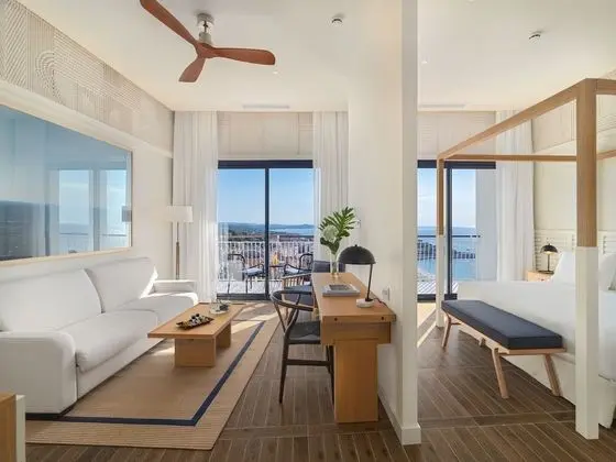 Suite Imperial Tarraco (2 Adults)