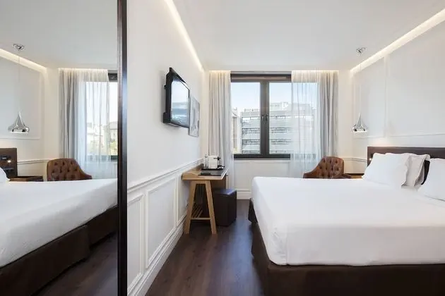 Deluxe Büyük Yataklı Tek Kişilik Oda