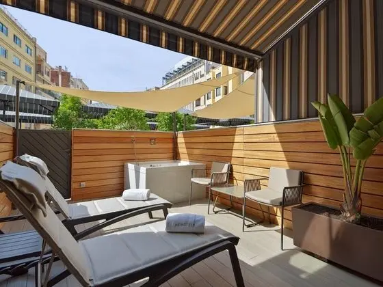 Grand Deluxe Terrace jacuzzi 2 adults + 1 child