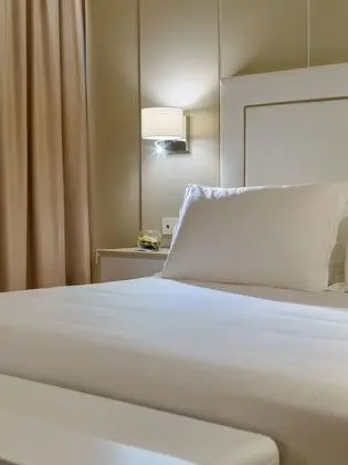 Superior Tek Büyük Yataklı Oda (Non Refundable)