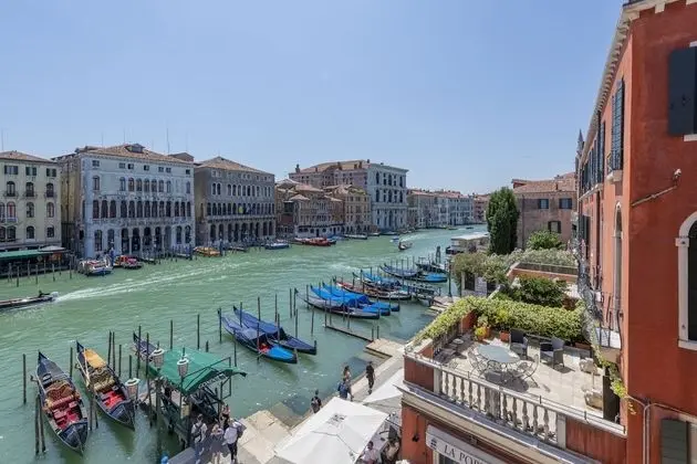 Superior Oda (Partial Canal View)